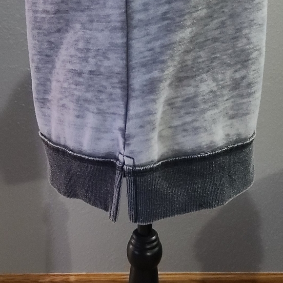 Casual sweatshirt - Picture 3 of 4